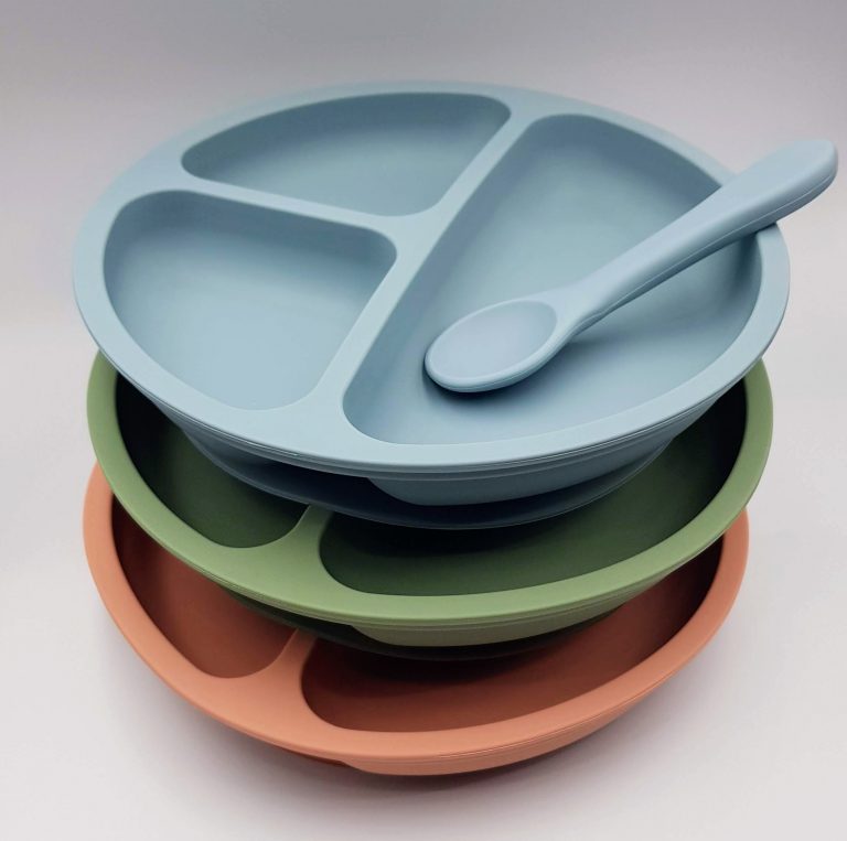 Mama Chew STICK IT! Divider Silicone Suction Plate and Fork